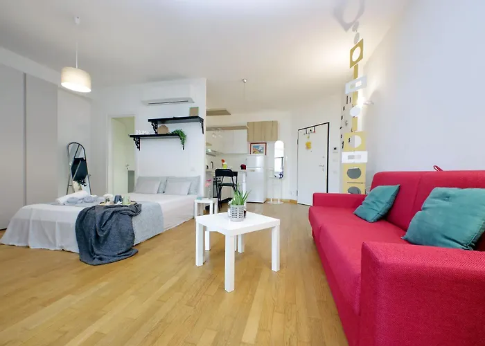 Julie\'S Flat